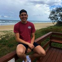 Aston Brand的照片