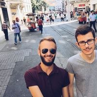 Cedi / Benny's Photo