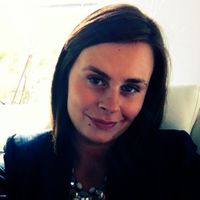 Lisa Kühnel的照片