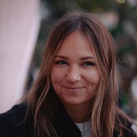 Nina De Jong的照片