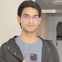 Aviator Noor's Photo