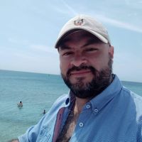 Javier Guerrero的照片