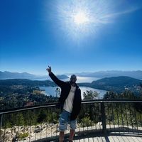 Tomas Tirel的照片