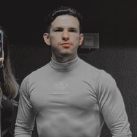 Adrian Almeida的照片