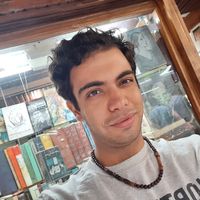 Arian Yeganegi的照片