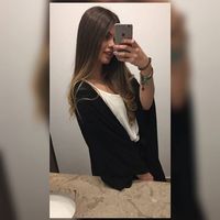 María Komninos的照片