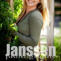 Emily Schultz的照片