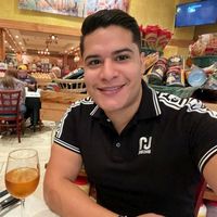 Angel Hernández的照片