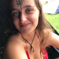 Flora Fernandes的照片