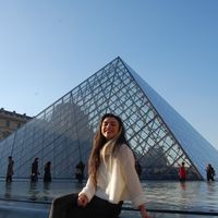 gizem erdogan's Photo