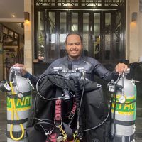 Aziz Homaily的照片