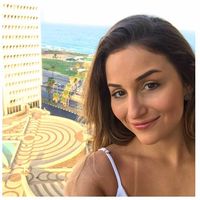 Fernanda Gomes的照片