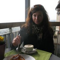 Helena Reinhart的照片