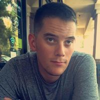 Tyler Rowden的照片