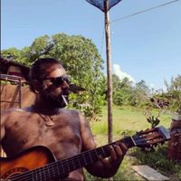 Adrian  Manuel的照片