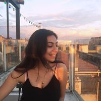 Ece Zelal Alma的照片