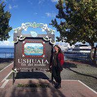 Simone Van De Burgt的照片