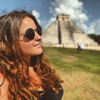 Thania Kastanh's Photo