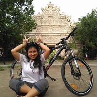 Fotos de Ralesi Keliat