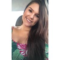 Larissa Batistão的照片