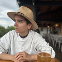 Elina Azari的照片