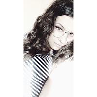 Yassmine Mahla's Photo