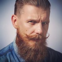 Andriy Ozhik的照片