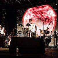 Luis Miranda的照片