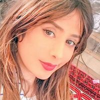 Sara Fereydooni的照片