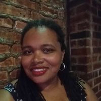 Sydnie Montgomery的照片