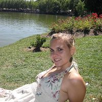 Nathalie  Small's Photo