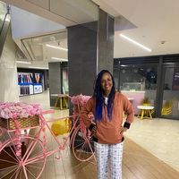 Emilie Roussety的照片