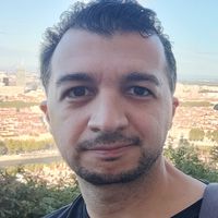 Amir Molavi的照片