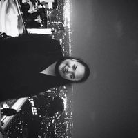 April Cummings的照片