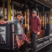 Bintang and Jon Howard的照片