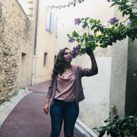 Nezha Hayou的照片