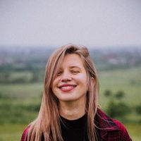 Yuliia Tomyn的照片