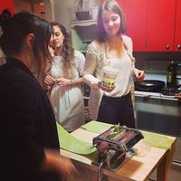 Madeline Kenney的照片