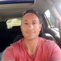 James Bender的照片