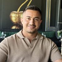 Fotos de Elind Hirori