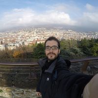 Deniz Ertuncay的照片