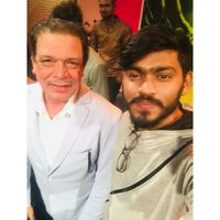 Ayush Gupta的照片