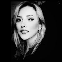 Nazanin Bidaz的照片