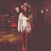 Fotos de Joy-Adrienne Tud