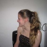 Caroline Oehr的照片