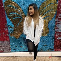 zainab iqbal's Photo