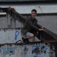 Victor Dimas的照片