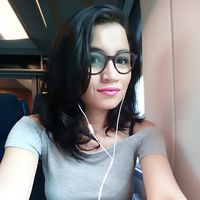 fatma zohra hachi's Photo