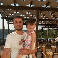 Yusuf Inamoglu的照片