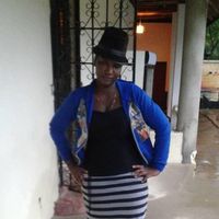 Caroline Likavo的照片